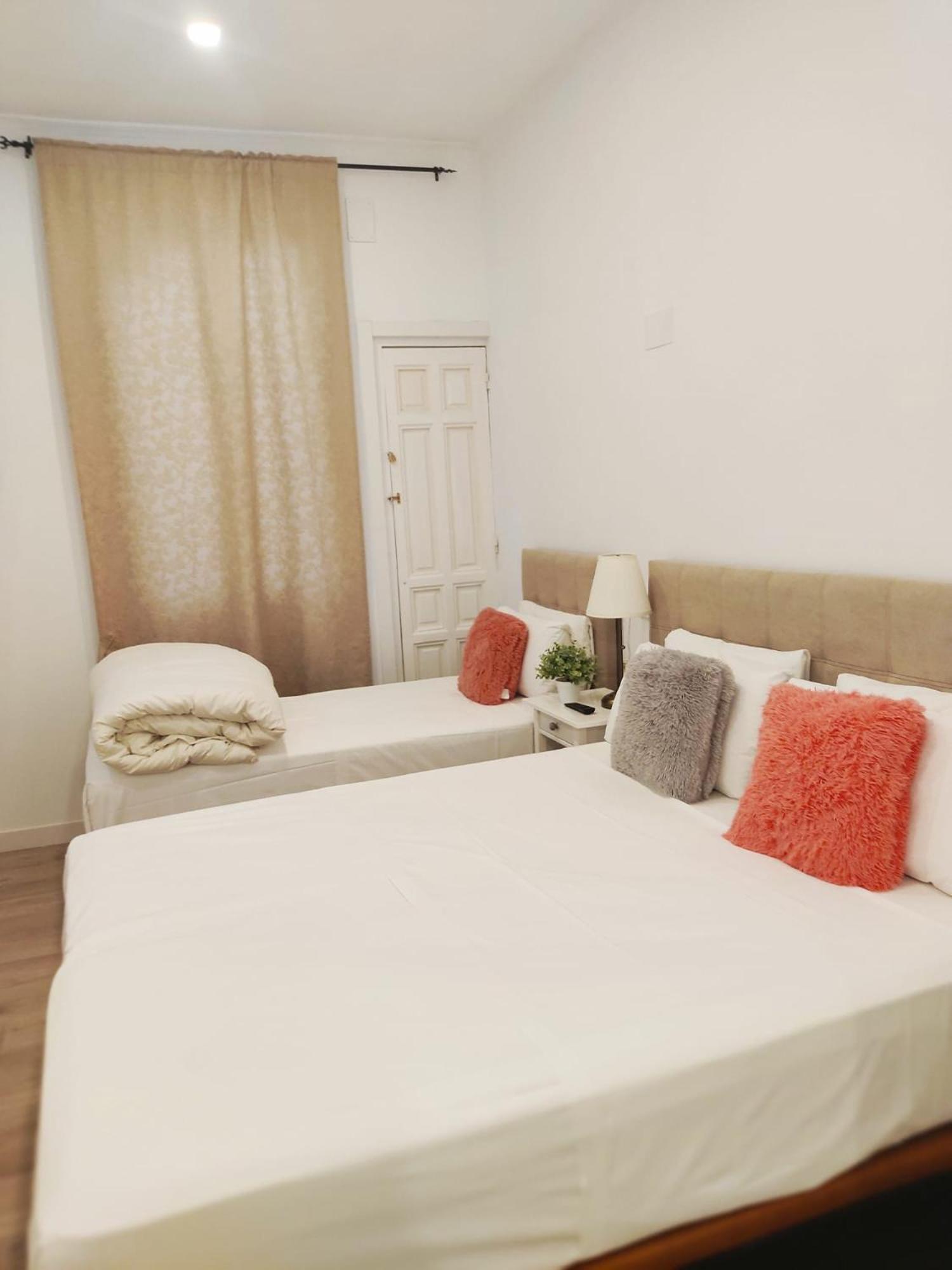 Hotel Grand Via House à Madrid Extérieur photo