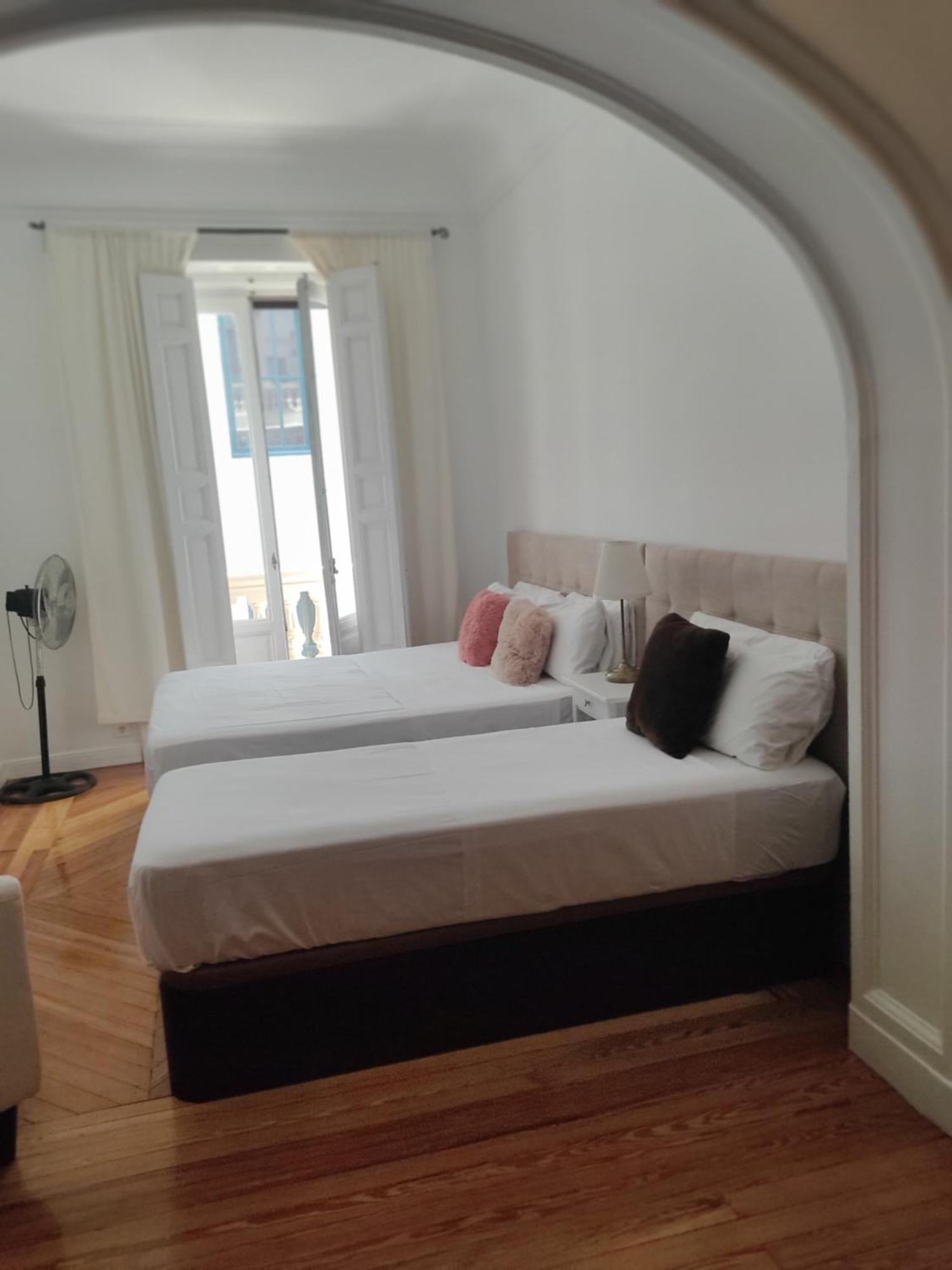 Hotel Grand Via House à Madrid Extérieur photo