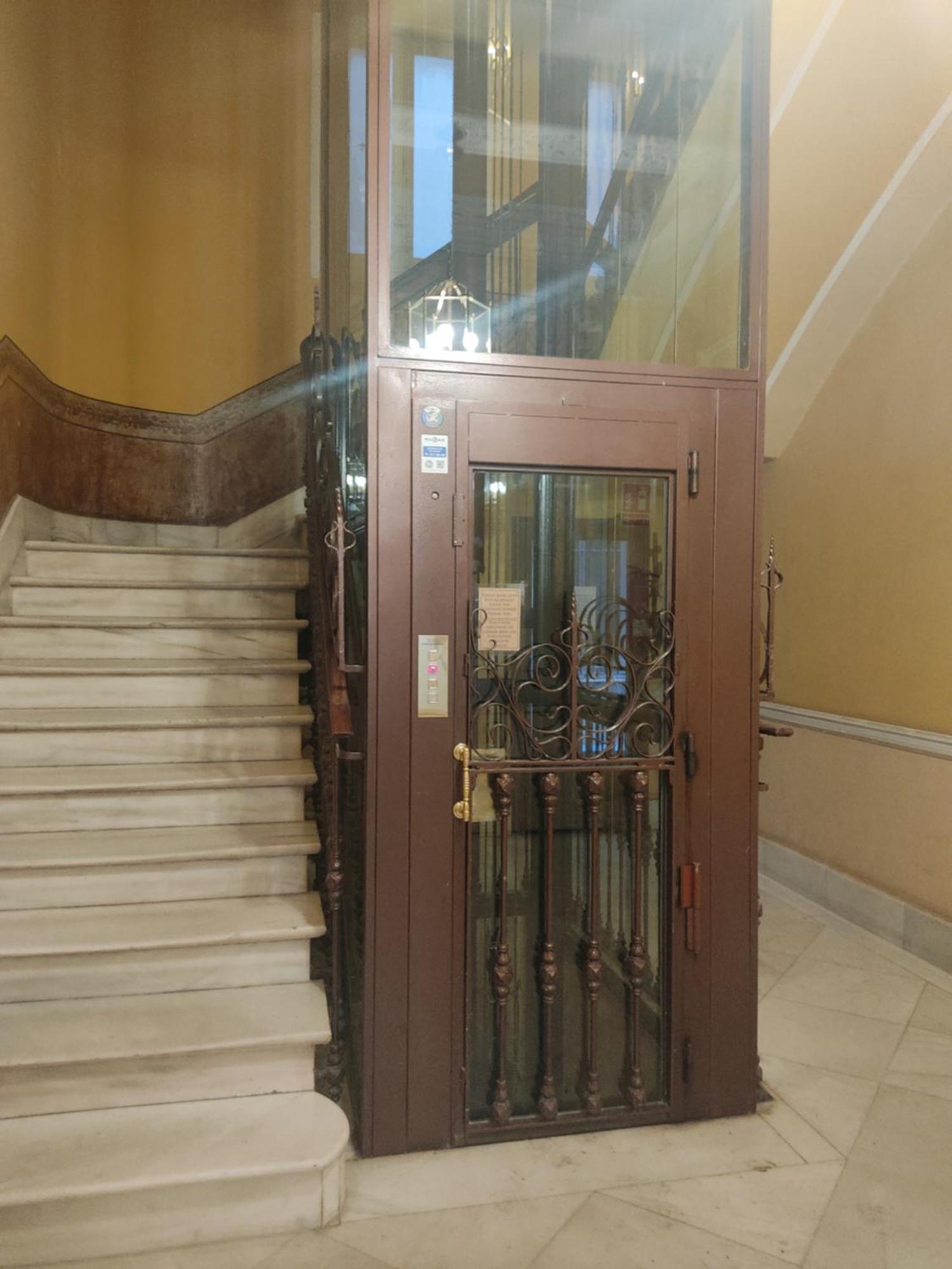 Hotel Grand Via House à Madrid Extérieur photo