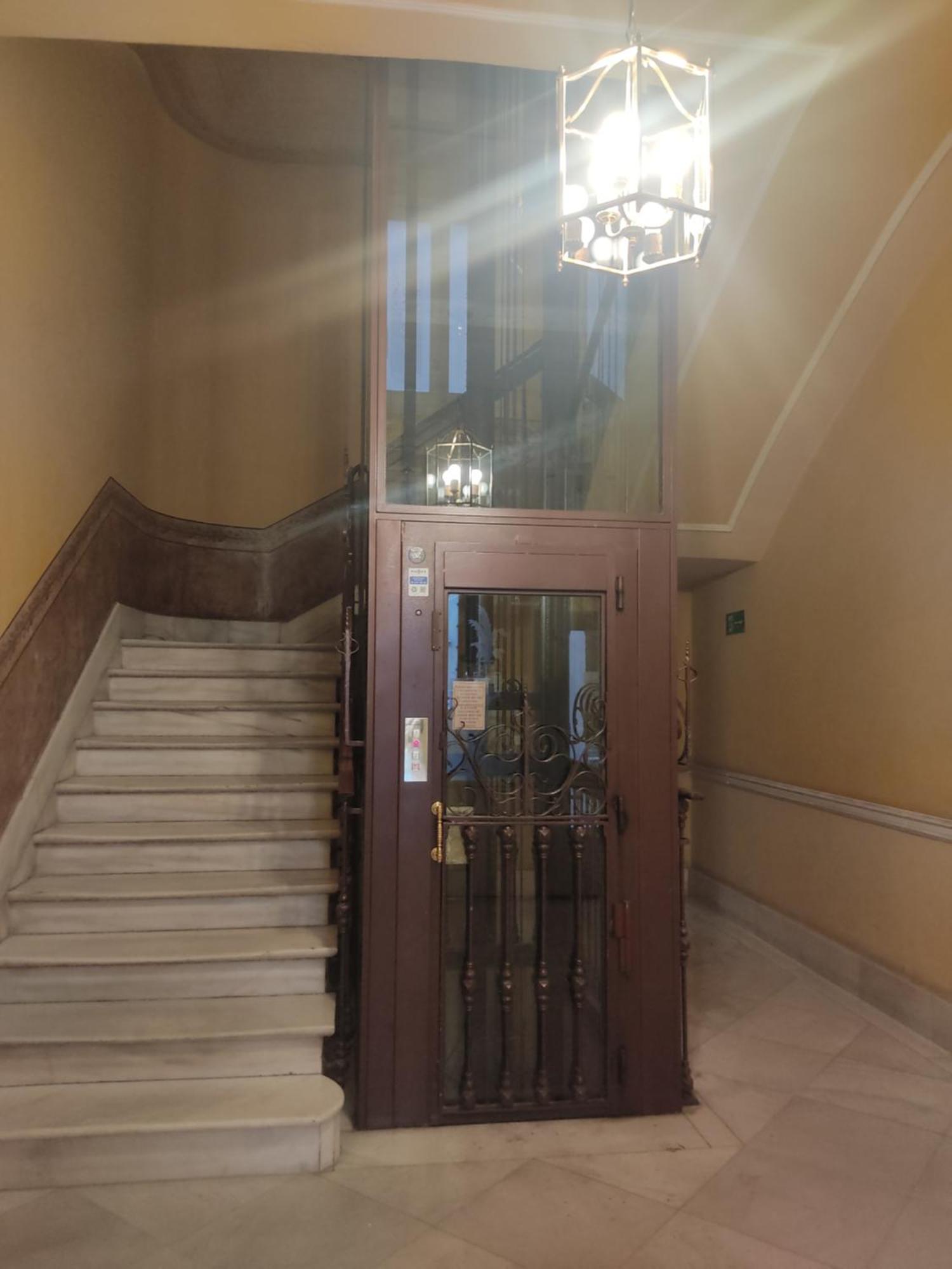 Hotel Grand Via House à Madrid Extérieur photo