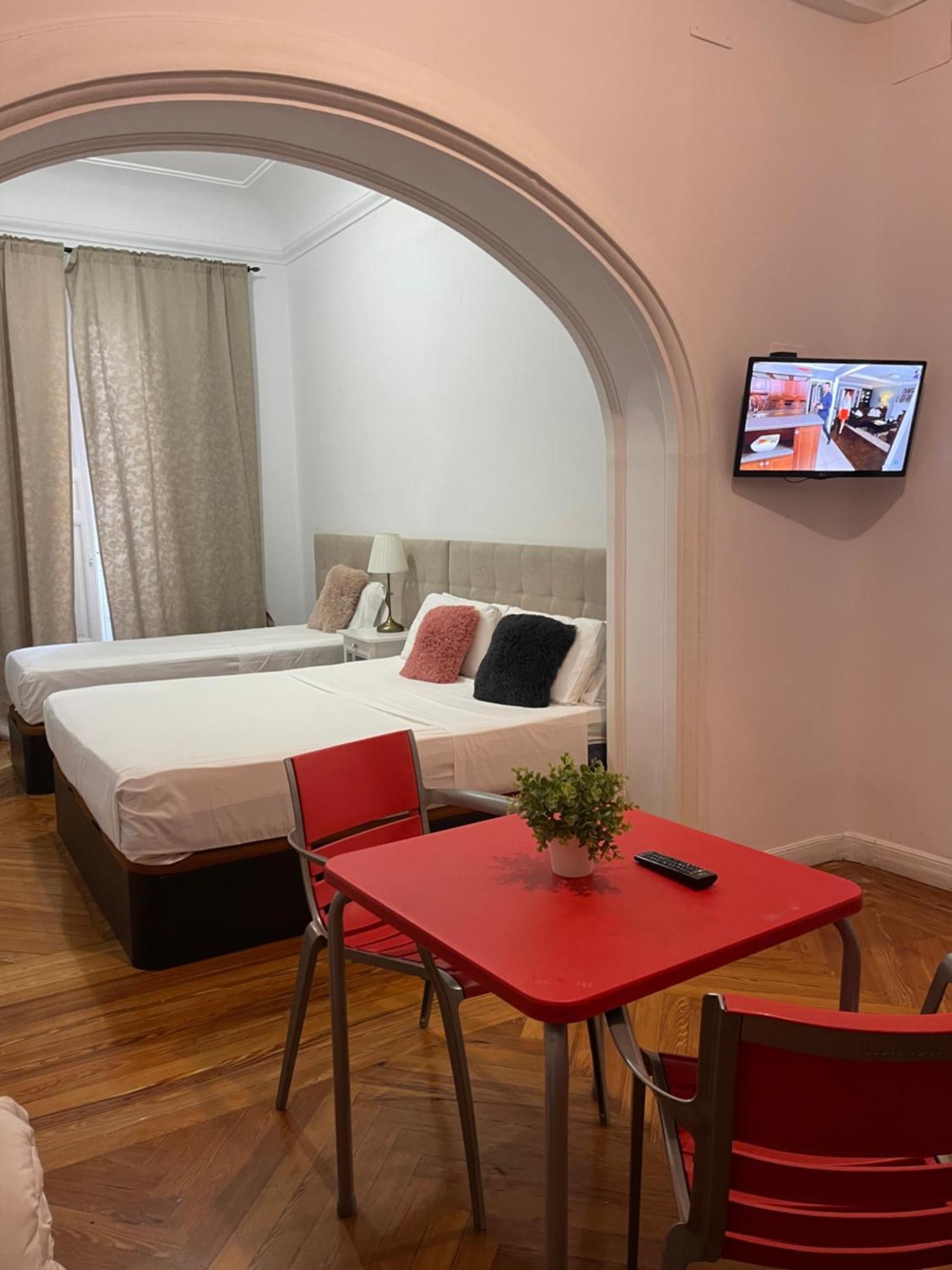 Hotel Grand Via House à Madrid Extérieur photo